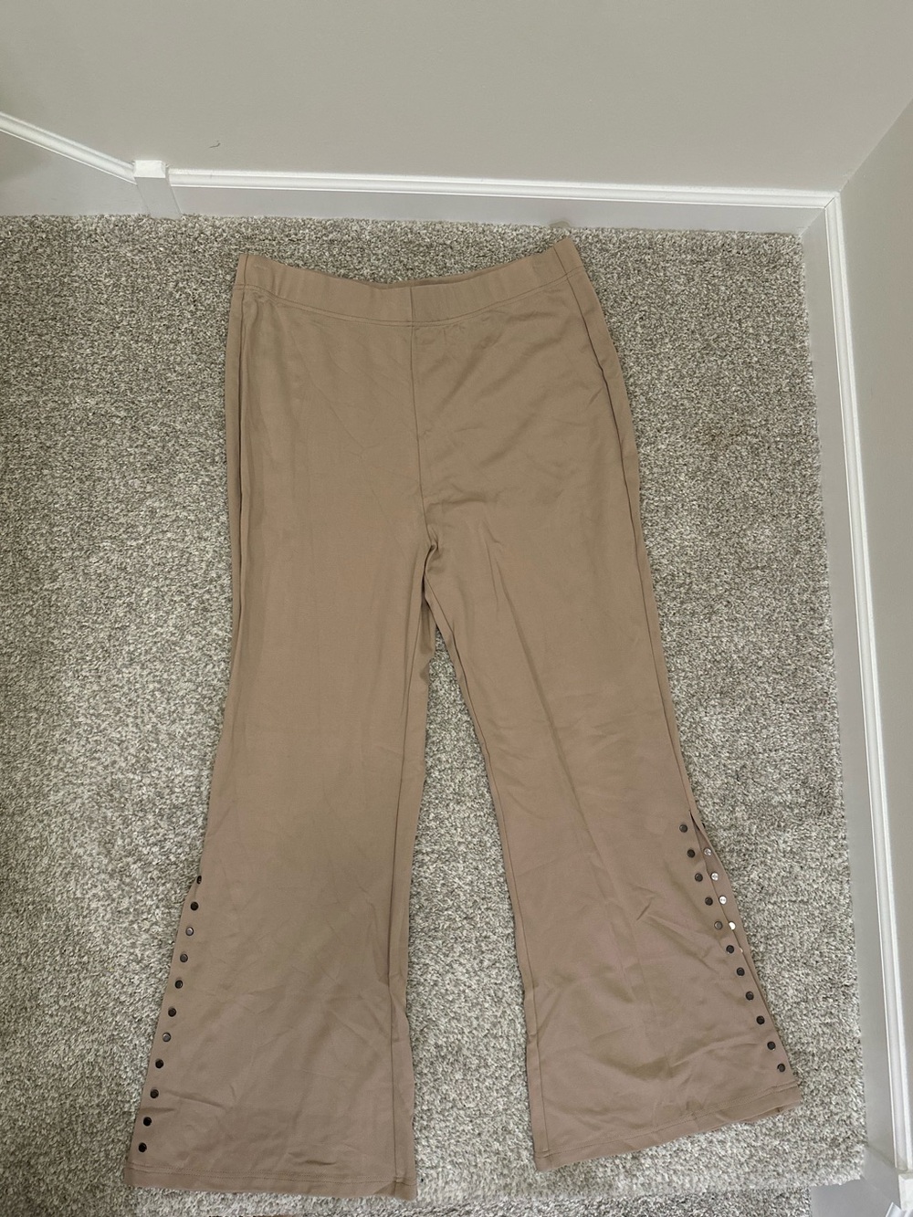 Women’s‎ Pamela McCoy Tan Studded Flare Pants